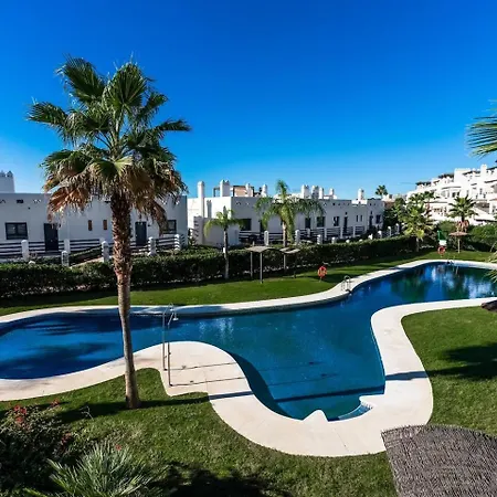 Sunset Golf - With Pool And Parking Apartment *