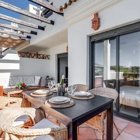 Sunset Golf - With Pool And Parking Apartment