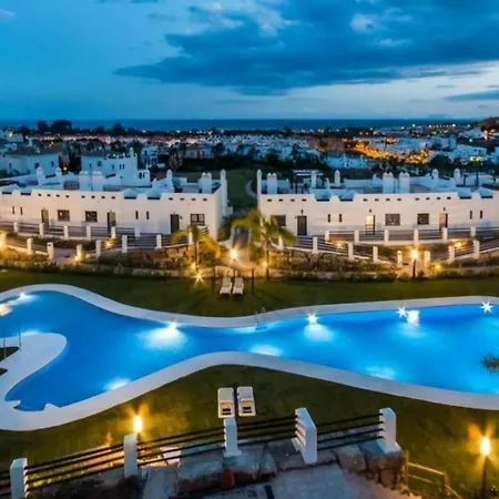 Sunset Golf - With Pool And Parking Daire *